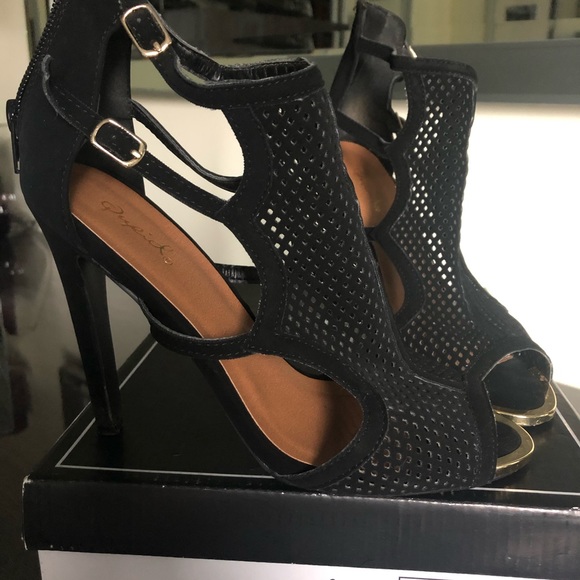 Qupid black suede shoes with gold open toe tip - Picture 2 of 6